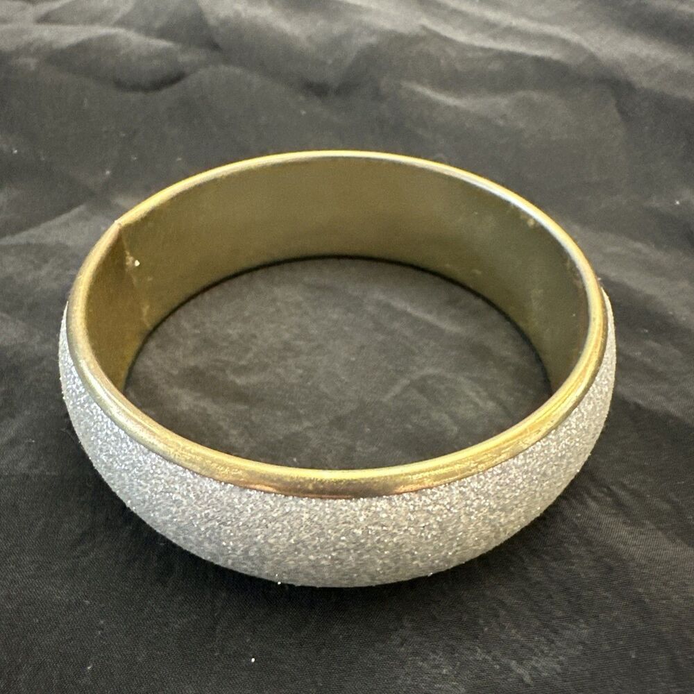 VNTG Silver Glitter Metal Bangle Bracelet